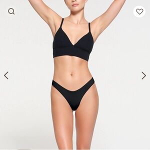 NWT SKIMS triangle longline bralette